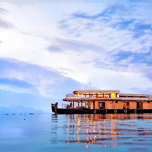 Indraprasthamlakecruise , Alappuzha India