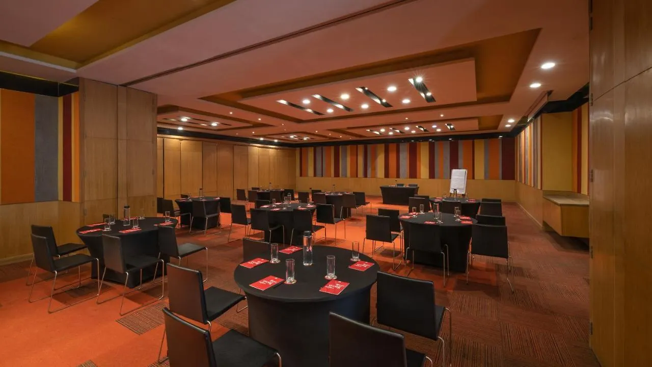 Ibis New Delhi Aerocity - An Accor Brand 4*,
