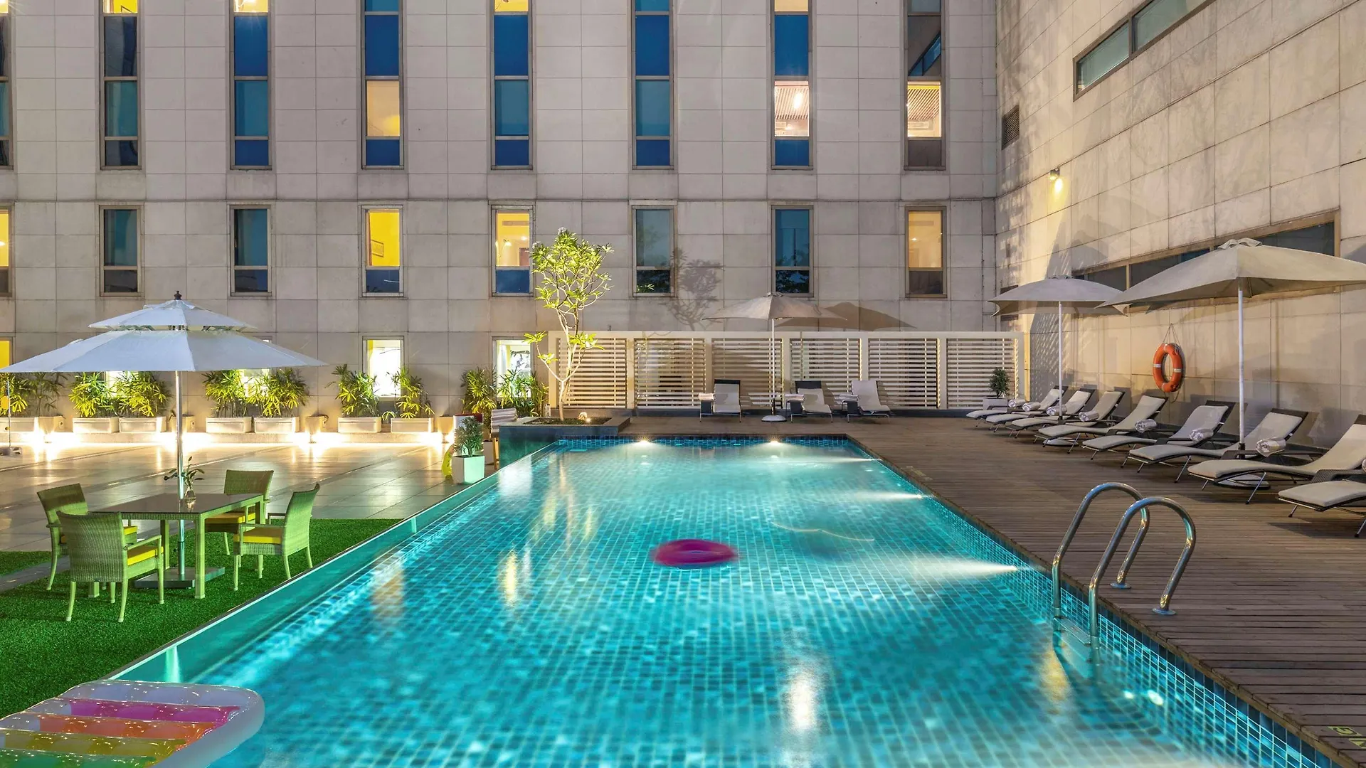 Ibis New Delhi Aerocity - An Accor Brand 4*,