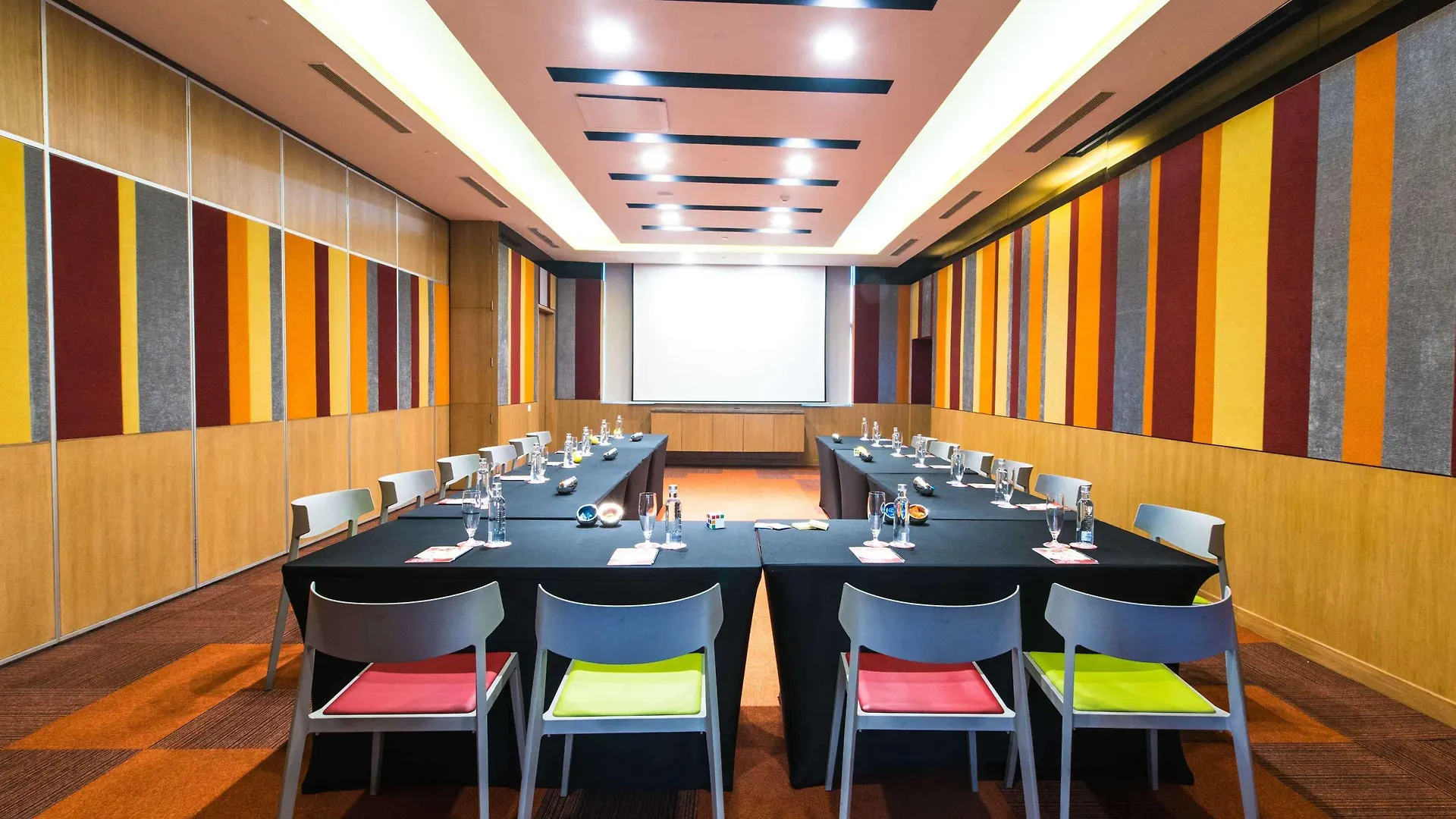 Ibis New Delhi Aerocity - An Accor Brand Indie